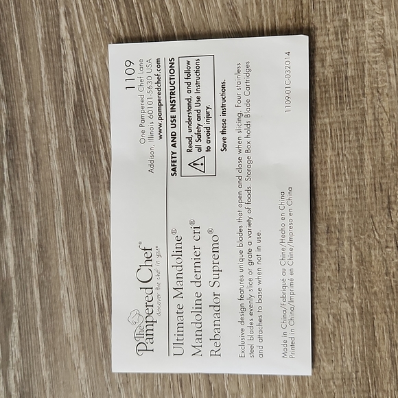 Pampered Chef Ultimate Mandoline #1109 Grater Slicer 4 Blades - Picture 7 of 11